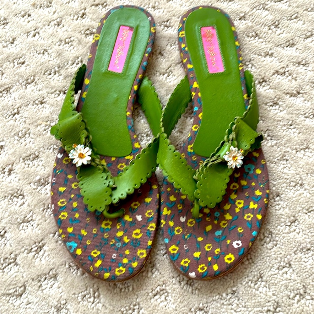 Betsey Johnson flip flops